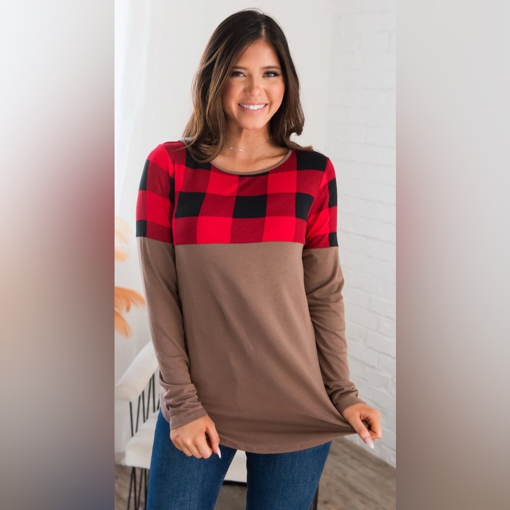 NWT Zenana Plaid Red and Brown Women's Top